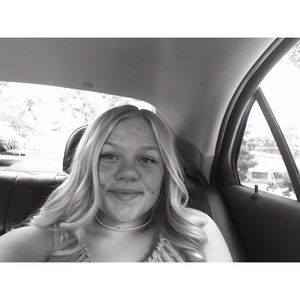 Meet your Posher, Hailey